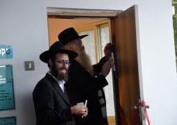 חנוכת מקוה דבורה מי גאולה בהאמפי