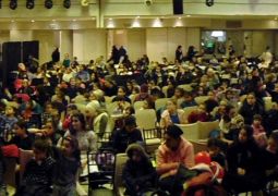 אלף ילדים במסיבת חנוכה בבת ים