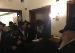 פסק דין לרפואת הרב זמרוני הוקרא ב770