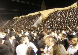 מאות אלפי חוגגים במירון