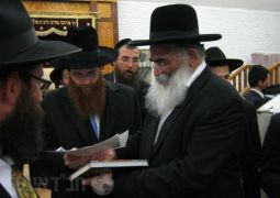 מתאחדים בלימוד הרמב"ם היומי