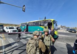 צומת נווה דניאל: פצוע בפיגוע דקירה