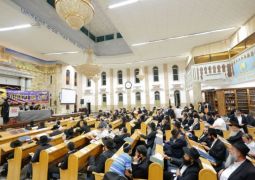 מחר: התוועדות כ"ח ניסן בשידור חי