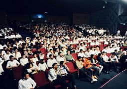 נתניה: אלף בני נוער במופע לכבוד י"א ניסן
