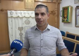 ‭"‬ושנביאיהם‭ ‬ואבותיהם‭ ‬היטעום‭" ‬