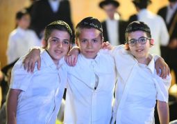 האזינו לביצוע המרגש: חיילים של משיח