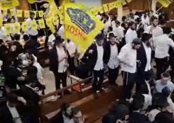 ברוב שירה וזמרה: כך רקדו האלפים ב-770 בג' תמוז