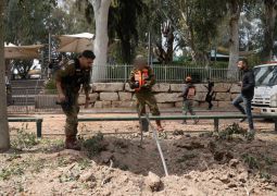 צה"ל בתמרון קרקעי בלבנון; מהלומות כבדות גם באיראן