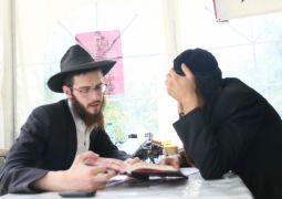 רק להאמין או גם לחכות?