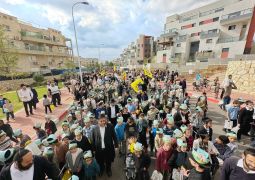 הגדולה בשומרון: 1,200 ילדים צעדו בתהלוכת הענק בעמנואל