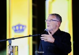 נאומו של ד"ר ארז פלג: להחליף למשקפיים של גאולה