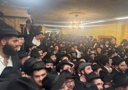הבנים אצל אביהם: תיעוד מברכת הבנים