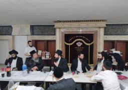 התוועדות בכפר לרגל כ' מנחם אב